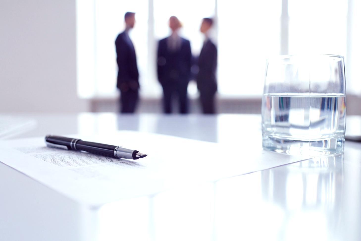 Arbeitsbereich mit analytischen Daten und E-Commerce-Strategien